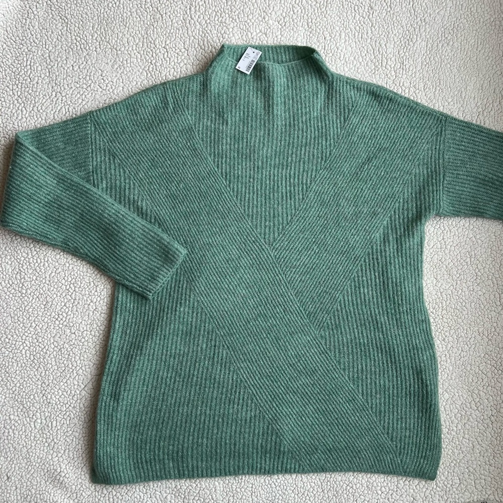 New Long-Sleeve Mock-Neck Loose Sweater